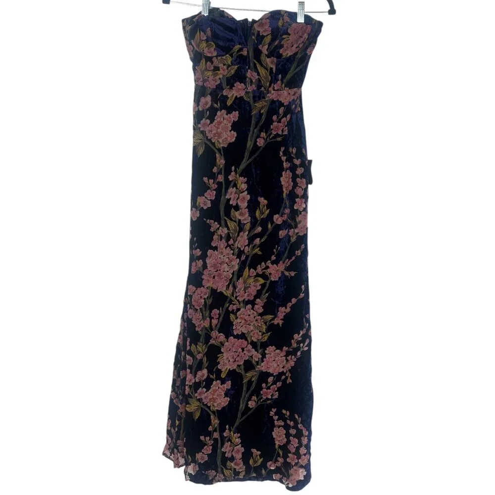 ✨ NWT Lulus Navy Velvet Floral Strapless Maxi Gown XS ✨ - Picture 6 of 8
